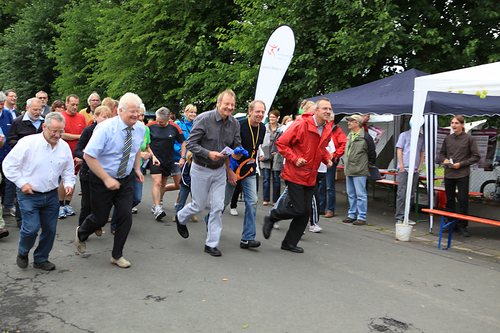 Wetterauer Zeitung – Echzell wehrt sich: Musiker, Politiker und 500 Gäste gegen Rechts